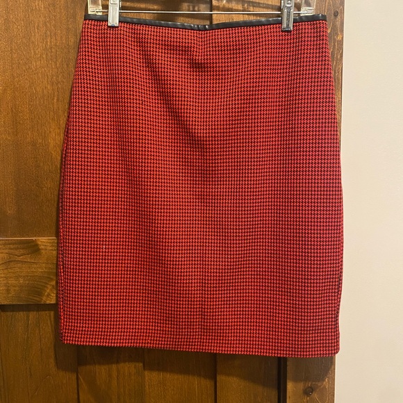 Red Houndstooth Skirt - Picture 1 of 6